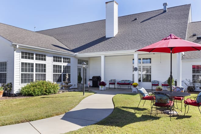 Brookdale Rocky Mount Courtyard