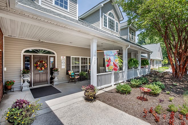 Brookdale Shelby Front Porch
