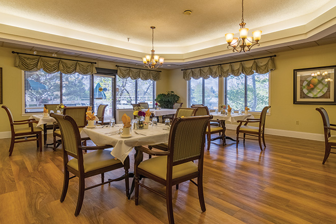 meridian-lakewood-3-dining-room
